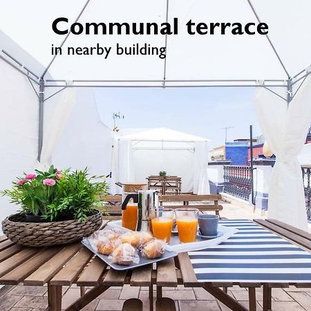 Hostly Acetres 1A Loft In City Center, Comunal Terrace, Fibre,Parking Optional Sevilla Bagian luar foto
